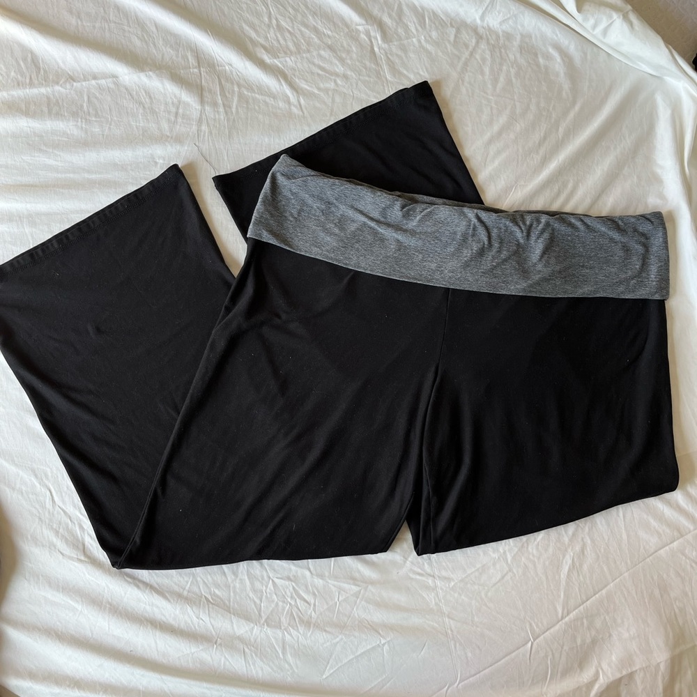 No Boundaries XXL Black with Grey Waist with Flared Leg